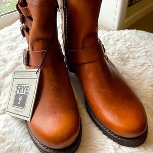 NWT - Frye Veronica Belted Short Boot - Cognac